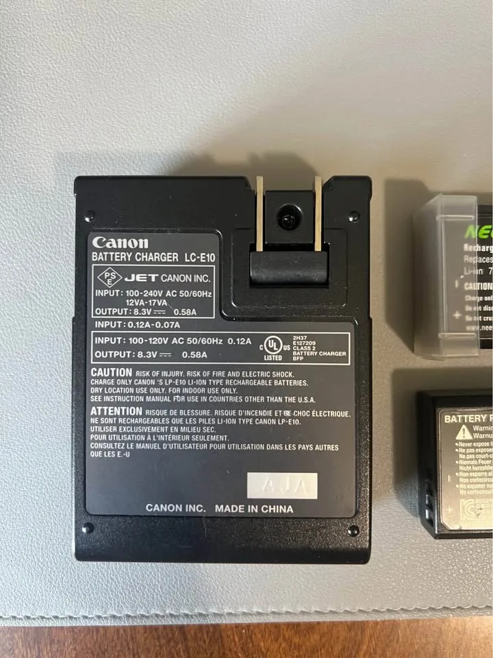 Canon LP-E10 Battery Lot – OEM Charger + 2 Batteries image indicator(3)