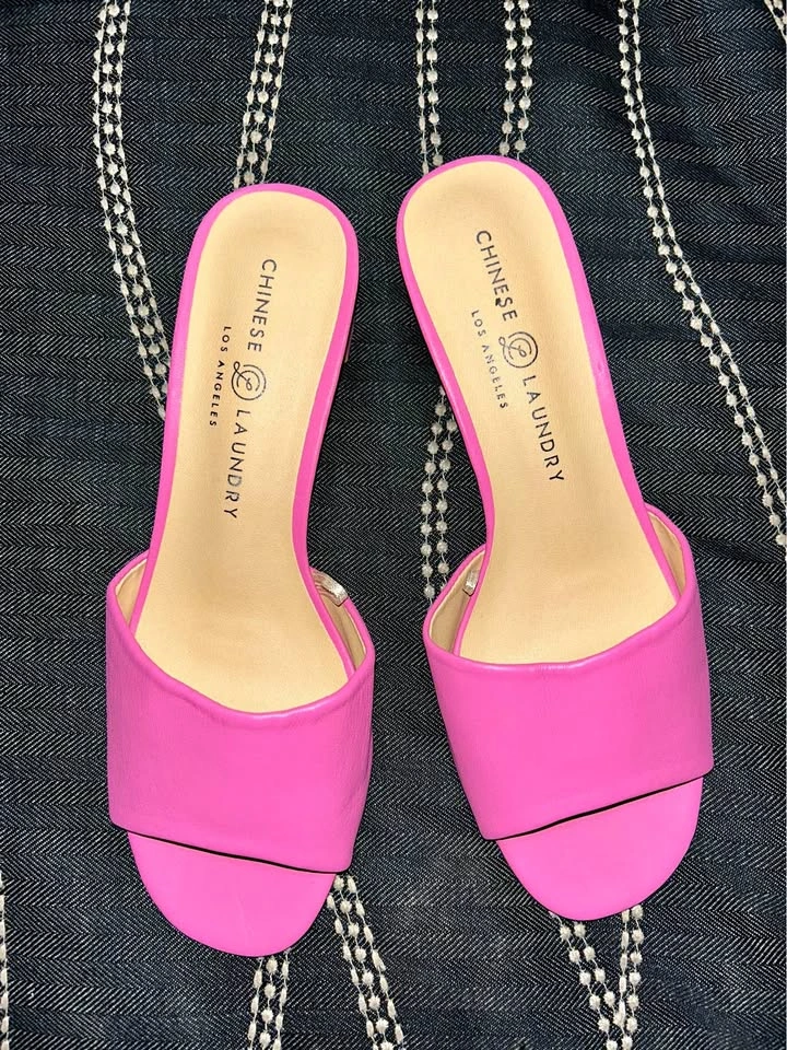 Chinese Laundry Hot Pink Slide Sandals w 2” Block Heels- 7.5