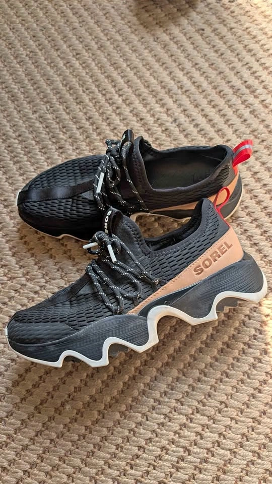 Sorel Kinetic Impact II Lace Sneakers - size 7.5
