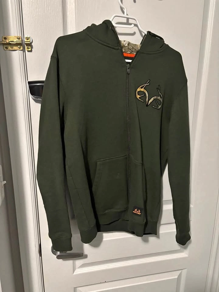 Sweatshirt with hoodie Medium