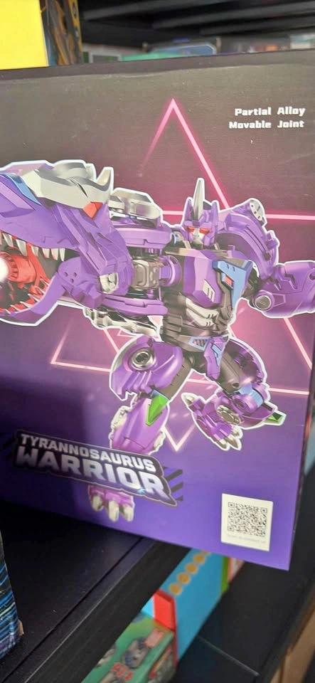 Tyrannosaurus Warrior Transforming Robot Toy