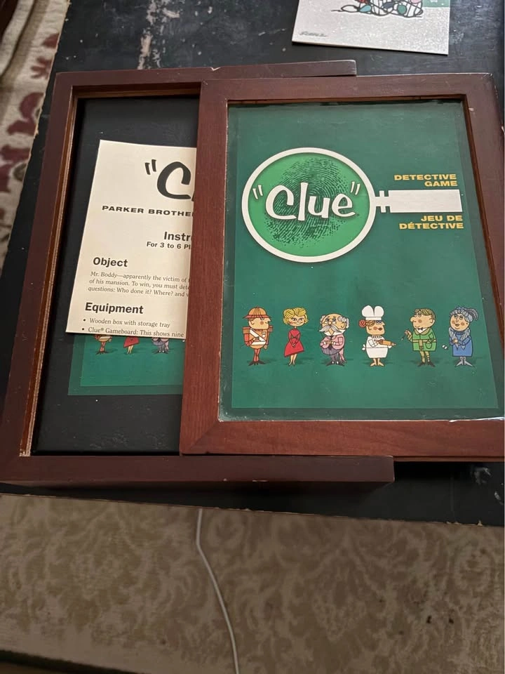 Vintage Parker Brothers Wooden Bookshelf Collectors Edition Clue - photo 3