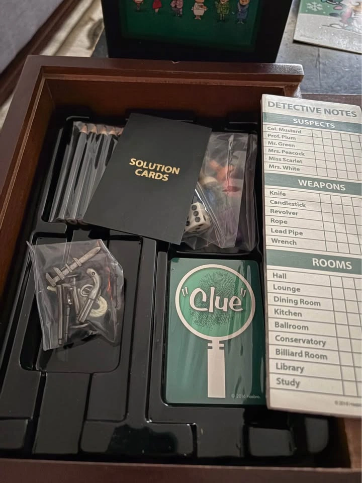 Vintage Parker Brothers Wooden Bookshelf Collectors Edition Clue - photo 5