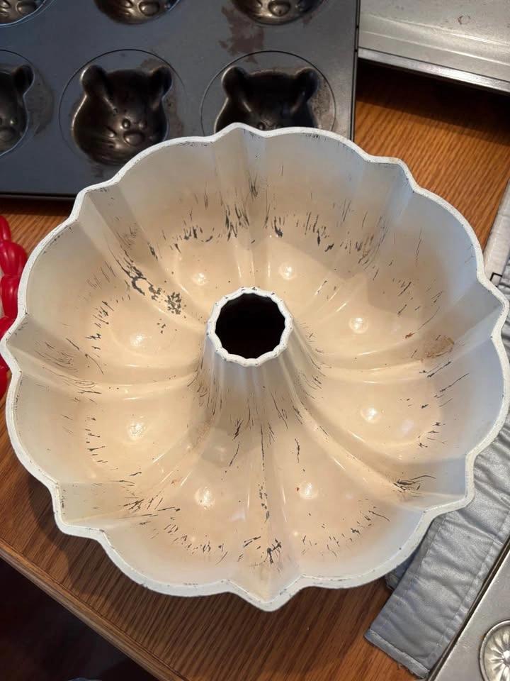 Various Baking Dishes- Price for all - photo 4