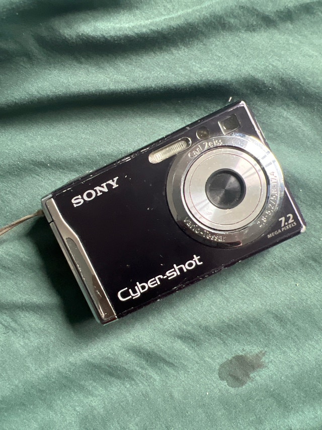 Sony Cyber-shot DSC-W55 doesnt work for parts