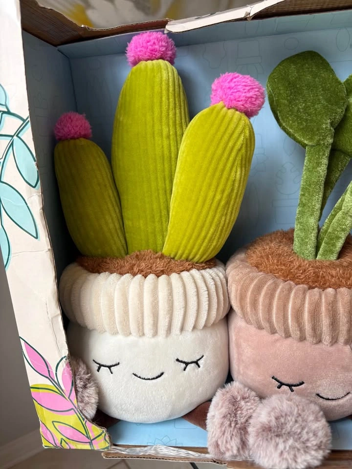 Russ Greenhouse - 12” Plush Flower 3-pack - photo 4