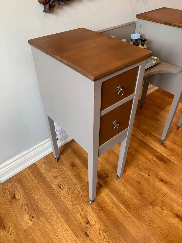 Refinished Vintage Walnut Wood Vanity - 1930-1940’s - photo 2