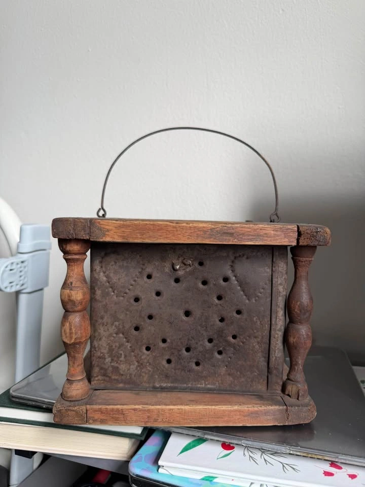 Antique 19th Century Pierced Tin & Wood Foot Warmer - photo 2