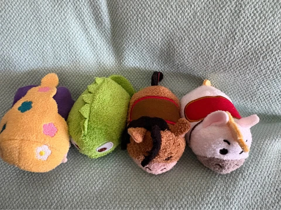 Disney Tsum Tsum Tangled Plush set of 4 - photo 4
