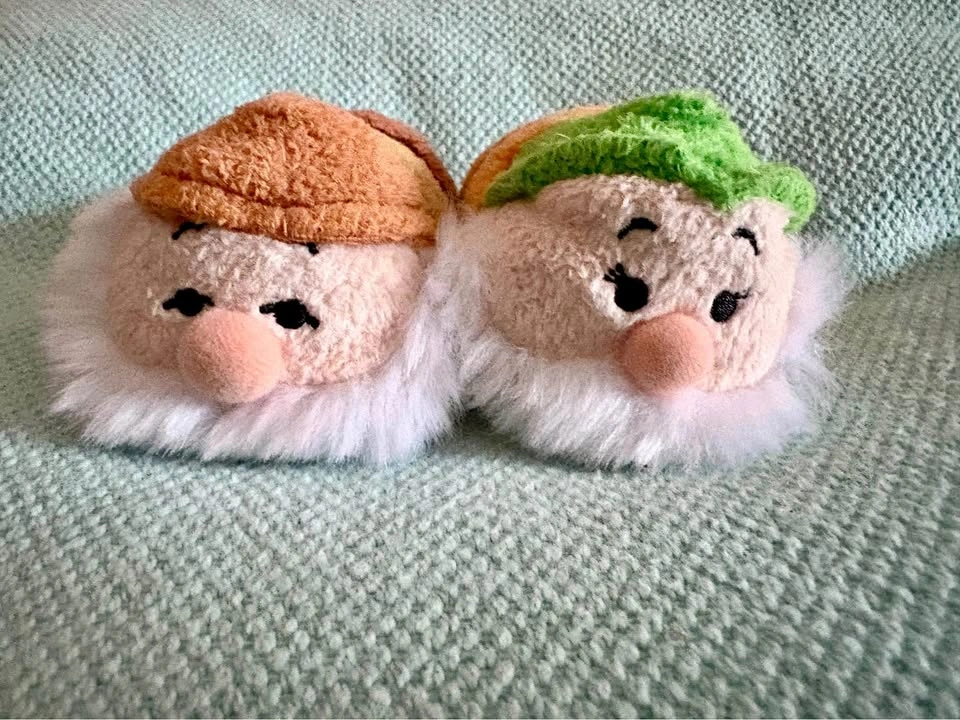 Disney Tsum Tsum Seven Dwarfs Plush Set of Two- Sneezy & Bashful