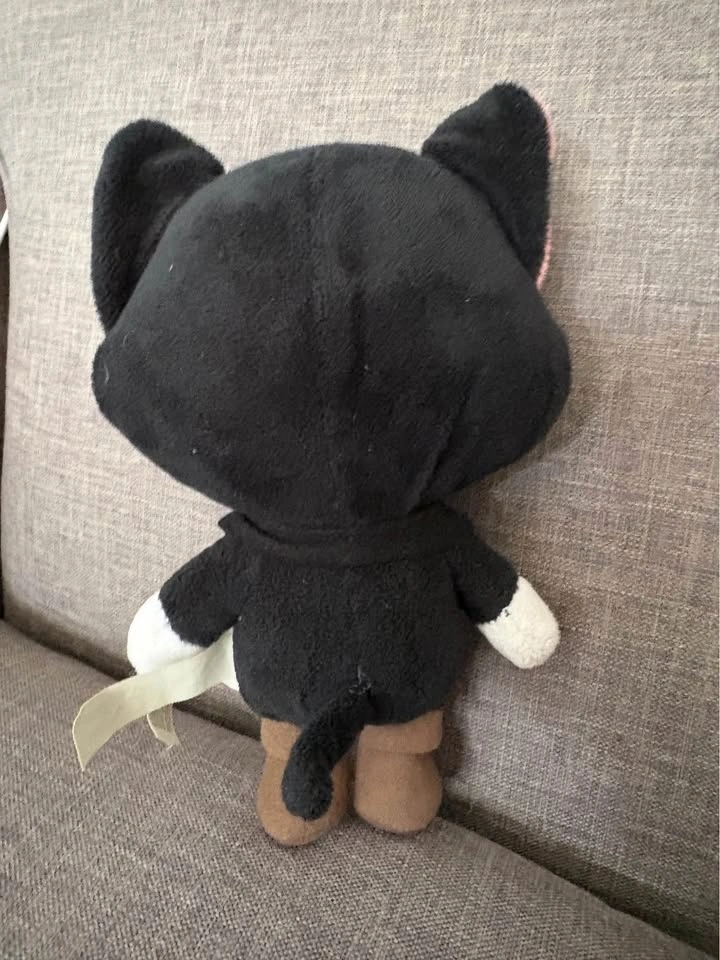 Theatre-exclusive Cinemark Puss in Boots: The Last Wish Plush se - photo 3