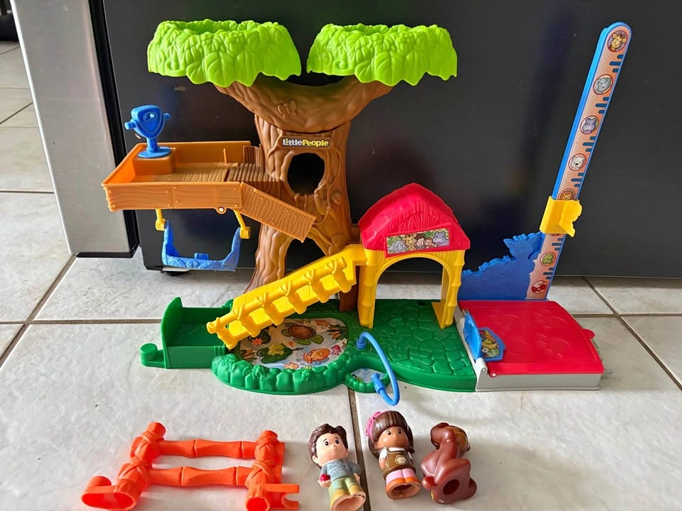 Mattel Fisher Price Little People Big Animal Zoo Playset