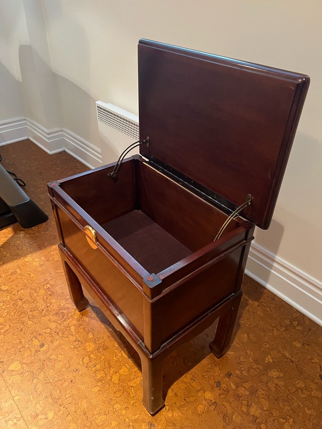 Pair of Solid Wood Storage End Tables - photo 2