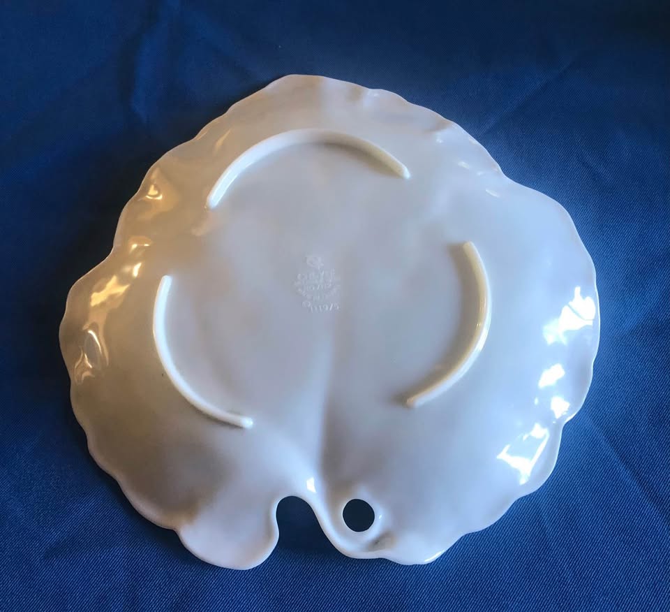 Vintage Green Leaf Dish - photo 2