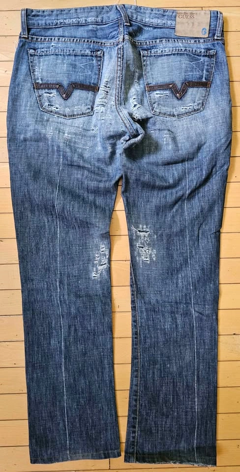 GUESS Premium Hand-Made Limited Edition Men’s Jeans W33 - photo 2