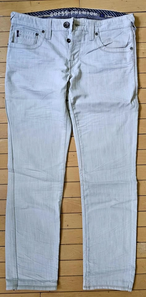 GUESS Premium "Rebel" Men’s Straight Leg Jeans W33