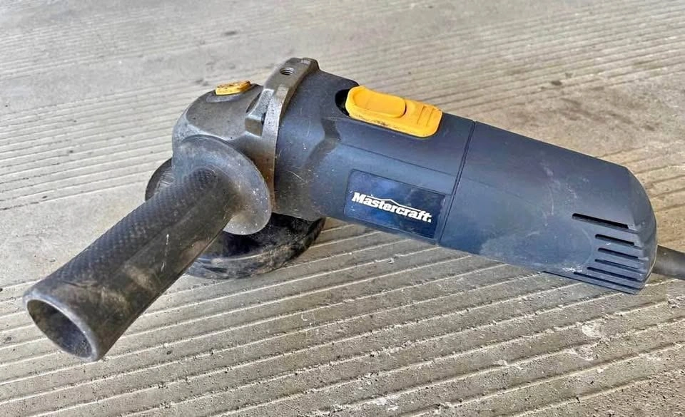 4” angle grinder