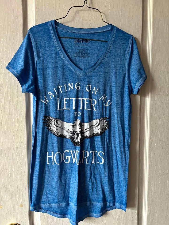 👕Harry Potter 'Waiting on my Letter to Hogwarts' Size L