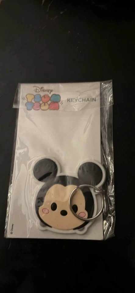 NEW Disney UK TsumTsum Rubber Keychains - photo 4
