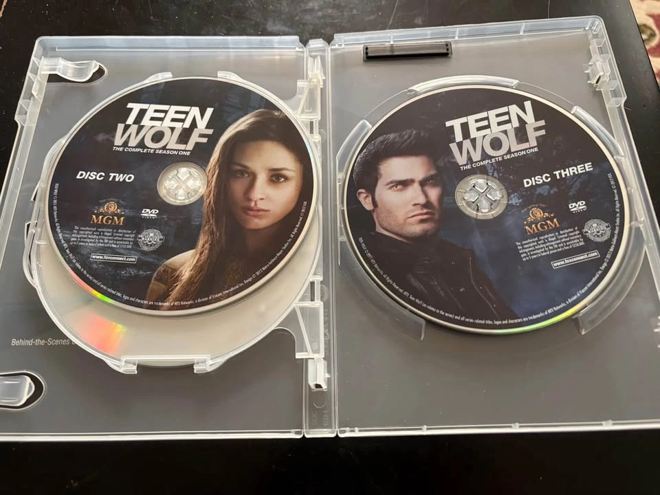 📀 Teen Wolf Season 1 DVD set (3 Discs) - photo 4