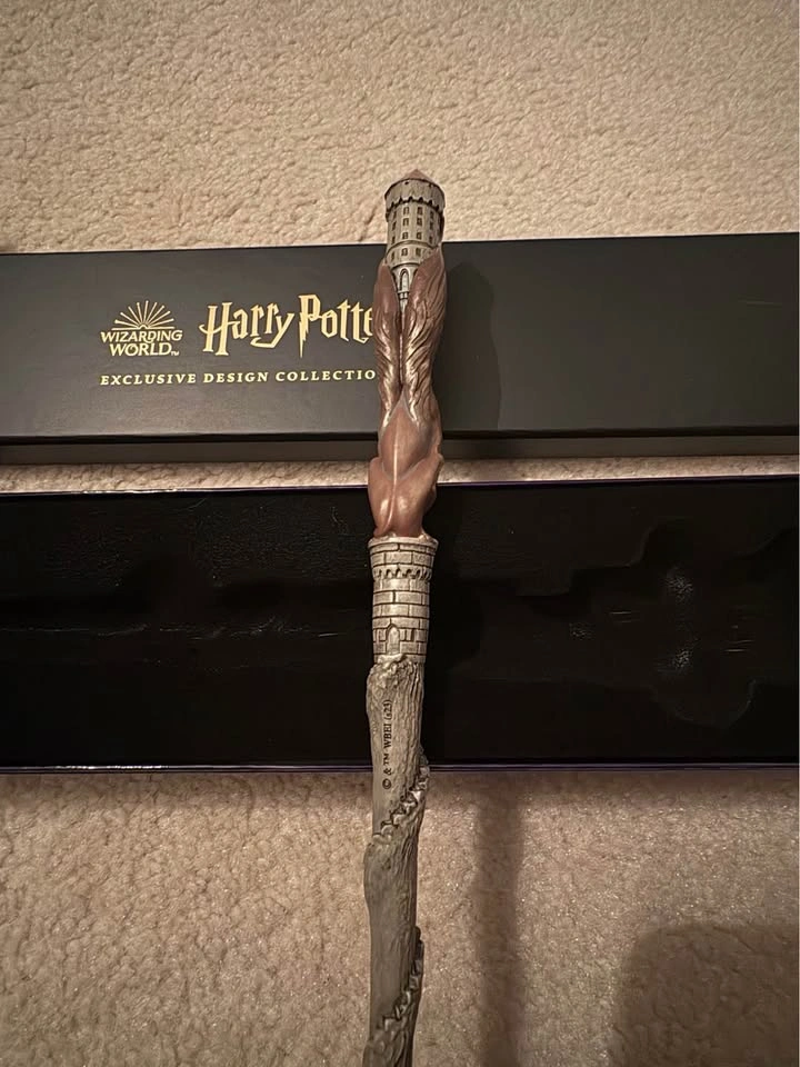 Harry Potter Griffin Stairwell Collectors Wand - photo 2