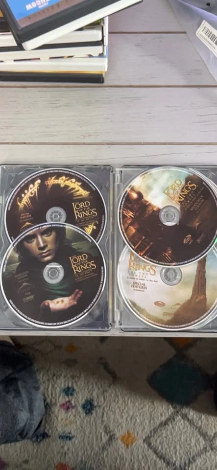 The Lord of the Rings Motion Picture Trilogy DVD/Blu-ray - photo 2