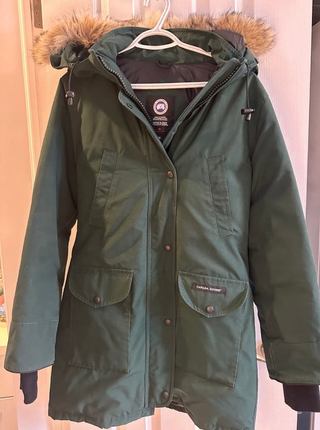 Canada Goose Women’s Medium Parka