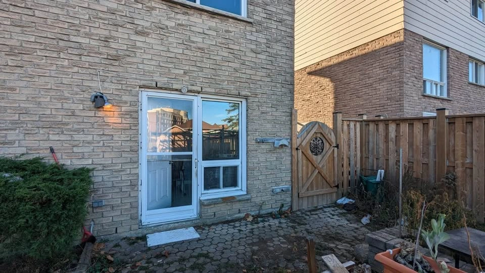 Studio Basement Apartment for Sublet