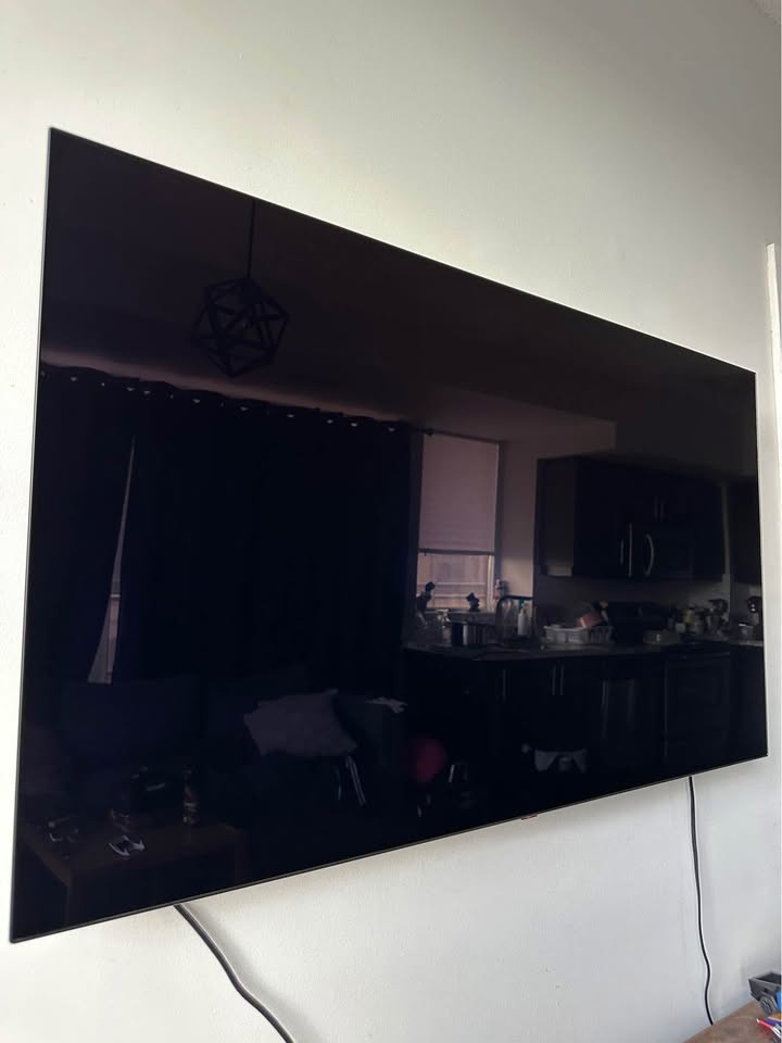 LG OLED55C1AUB - 55” 4K OLED TV - Excellent Cond. - photo 2