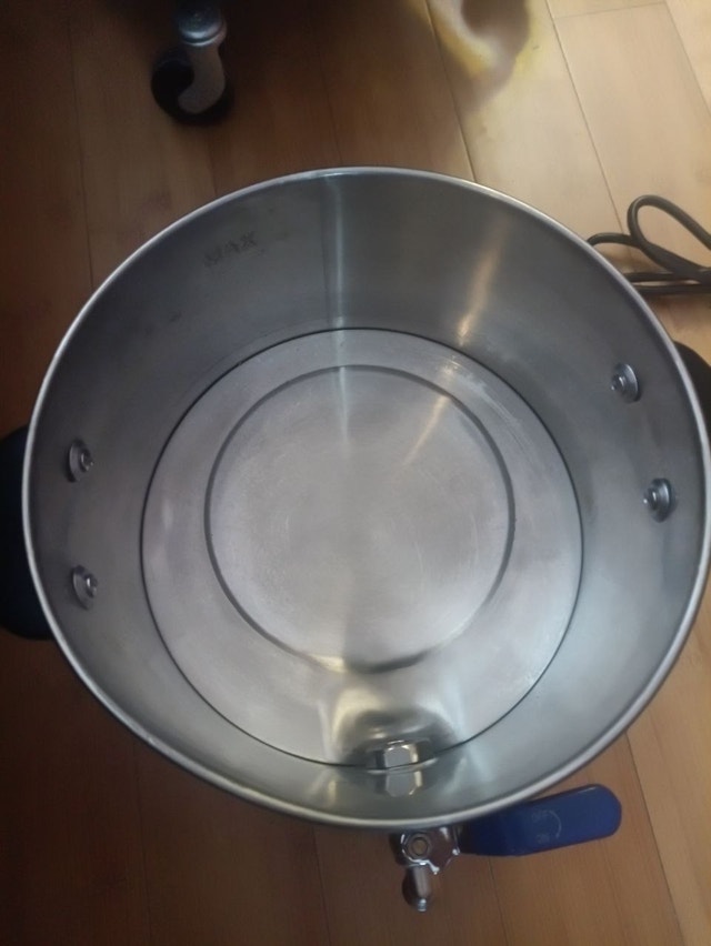 New Soap/Candle Melter 4Qt One-Touch Start, Heating Core Spout - photo 5