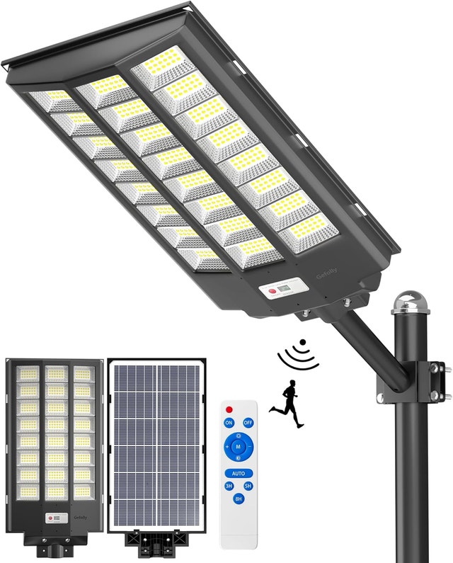 NEW Outdoor Solar Street Light Wide Angle 680000 LM
