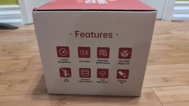 New, never used Hummingbird Feeder with Camera, identifies birds - photo 2