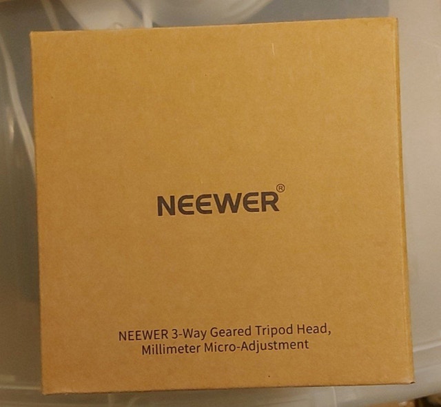 New, unopened NEEWER 3 Way Geared Tripod Head, DSLR & others - photo 5