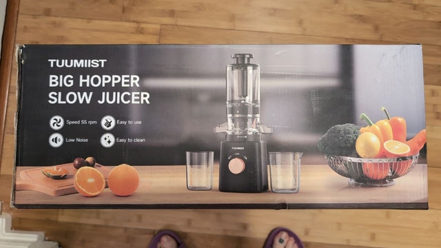 New factory sealed Cold Press Juicer w/ 8 Juice Bottles (black) - photo 2