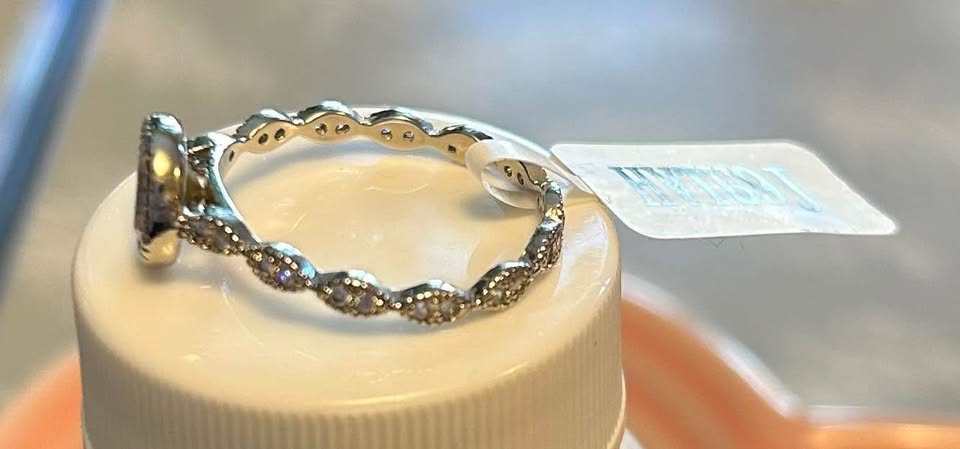 ✨✨Pretty Silver Ring Size 7 - photo 2