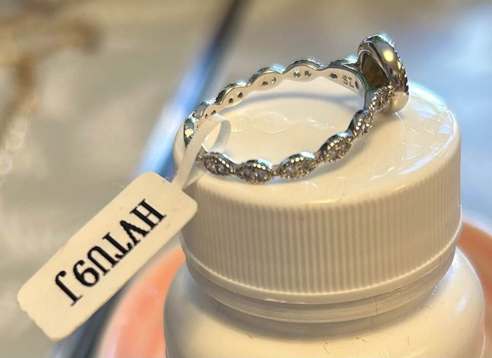✨✨Pretty Silver Ring Size 7 - photo 3
