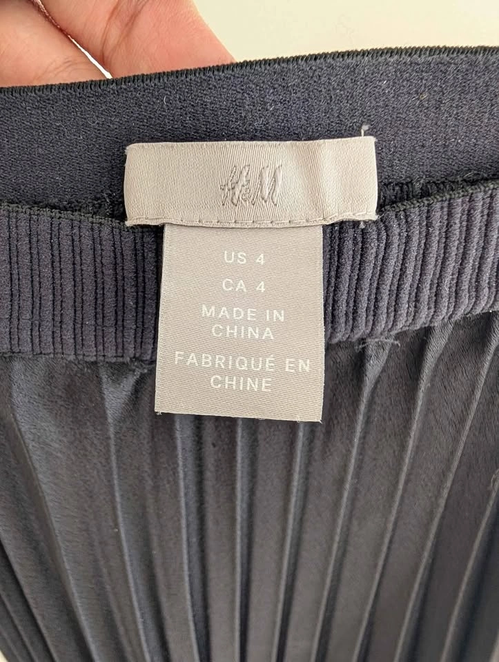 H&M Colour Block Pleated Skirt - Size 4 - photo 5