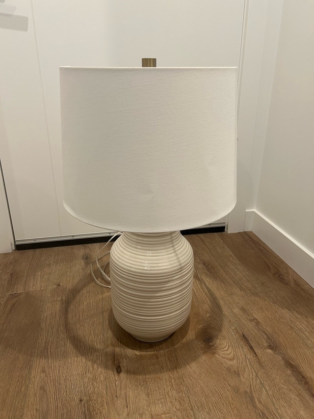 Table lamp