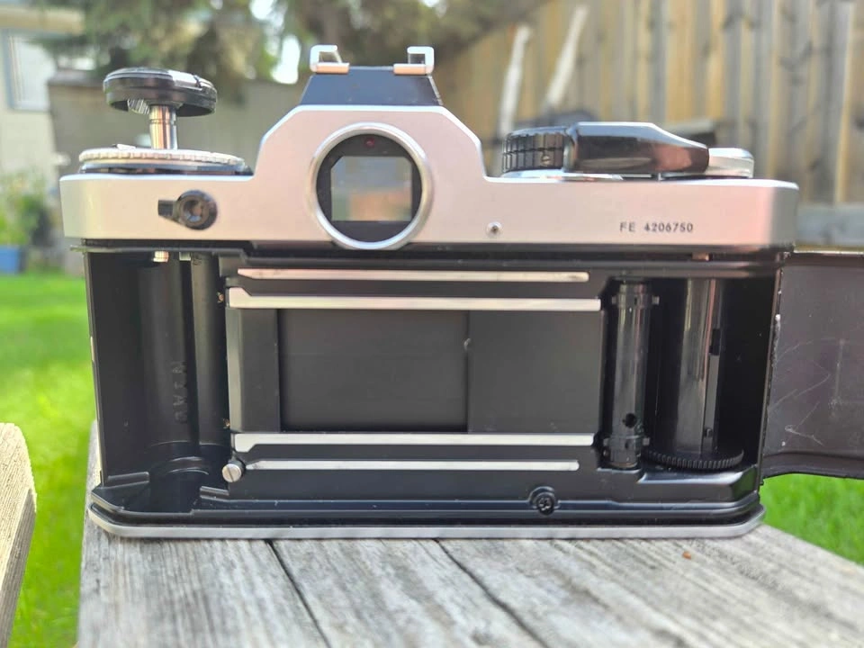 Nikon FE 35mm Film Camera (Body only) - photo 4