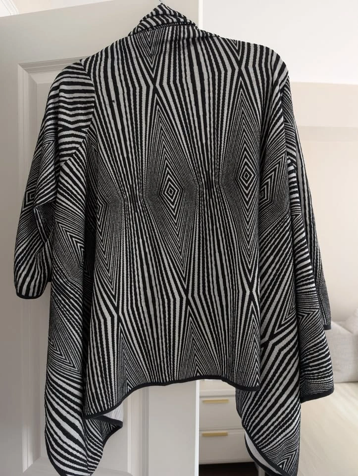 Women's Geometric Knit Wrap - One Size - photo 3
