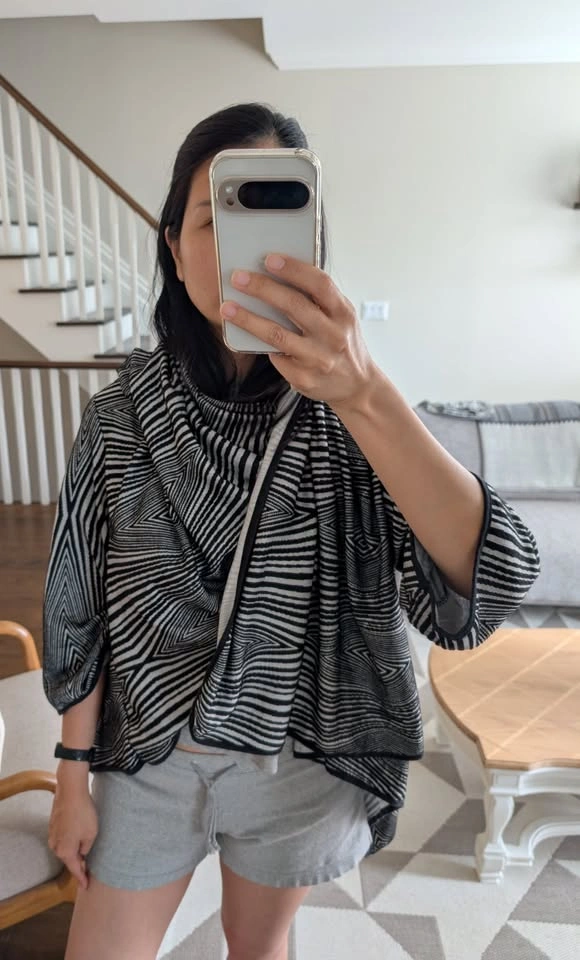 Women's Geometric Knit Wrap - One Size - photo 4