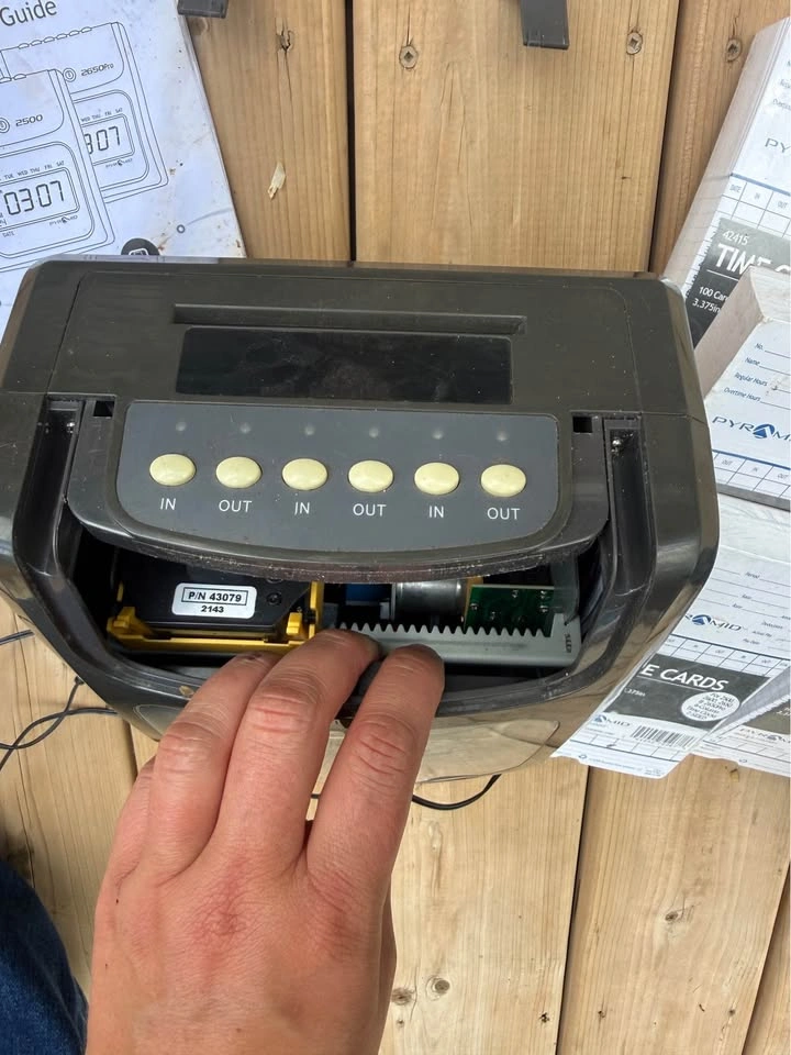 Pyramid 2650Pro Time Clock - photo 3