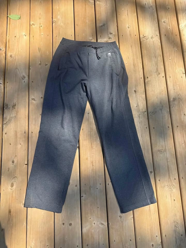 Roots Women’s Athletic Pants size S