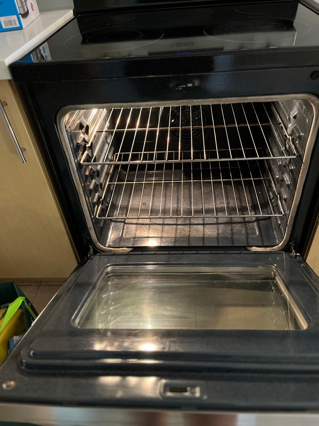 Samsung Electric Range - photo 2