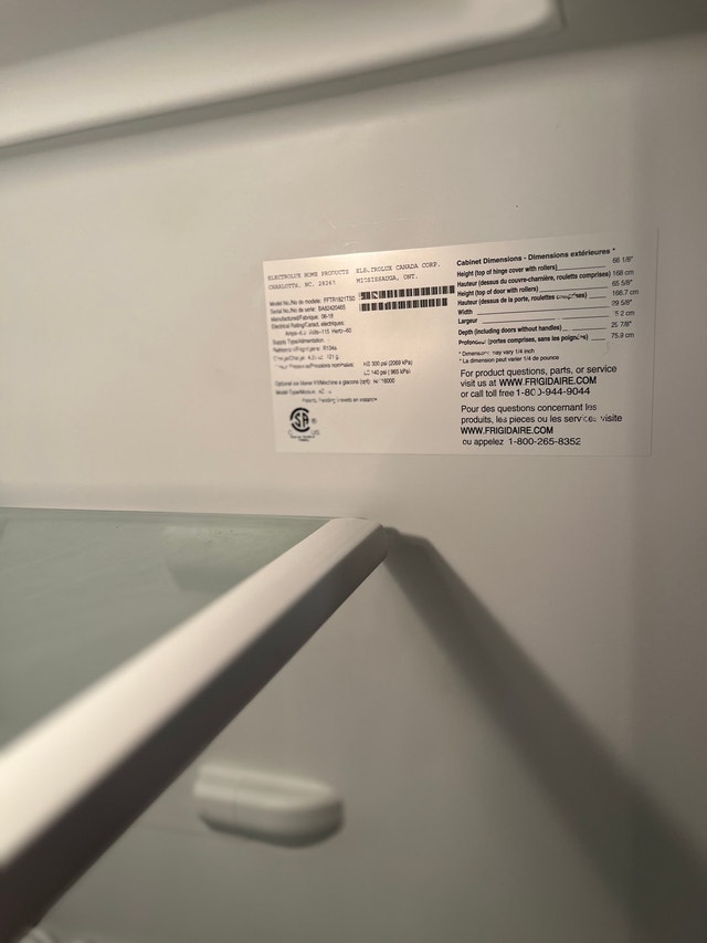 Frigidaire Refrigerator - photo 4