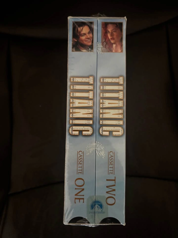 Titanic VHS 2-Cassette Set - photo 3