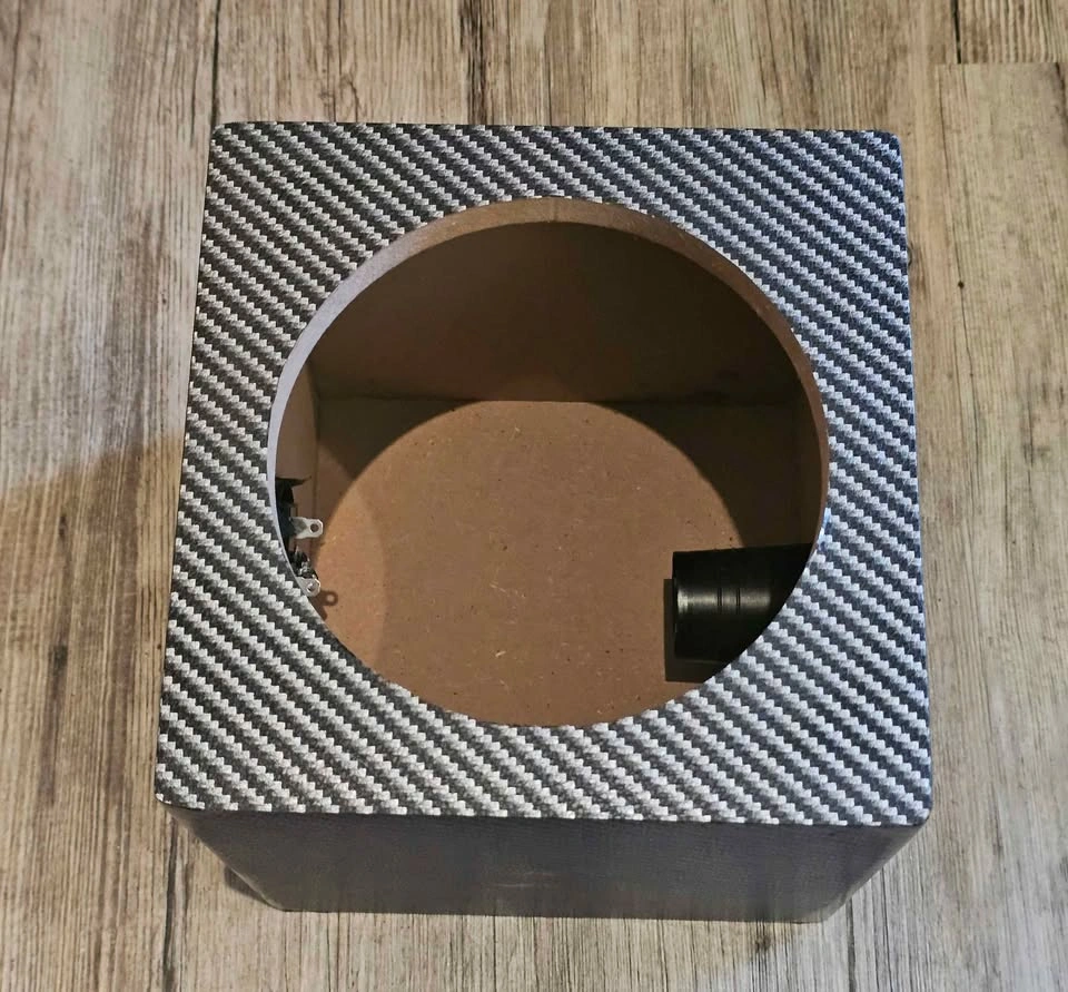 Custom Carbon Fiber Style Subwoofer Box - 6.5" / 7" - photo 3
