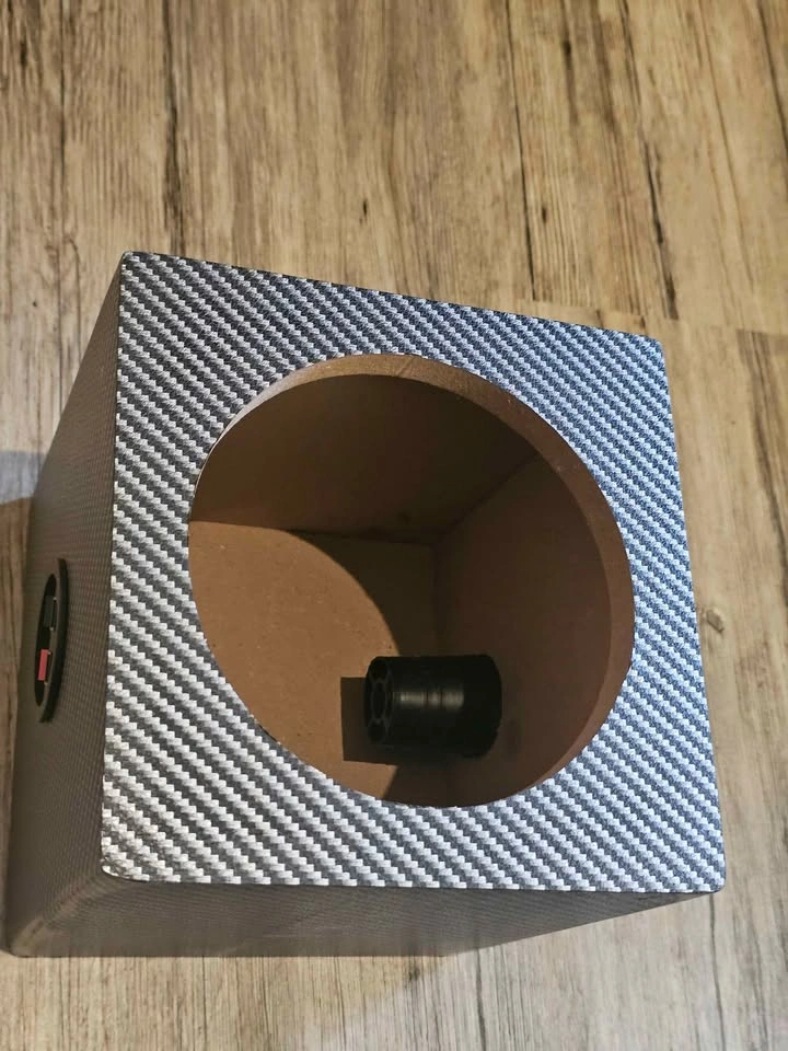 Custom Carbon Fiber Style Subwoofer Box - 6.5" / 7" - photo 5