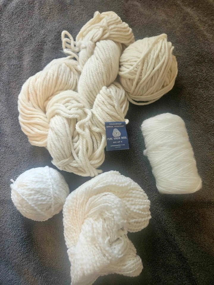 White wool bundle (swipe to see all pics)