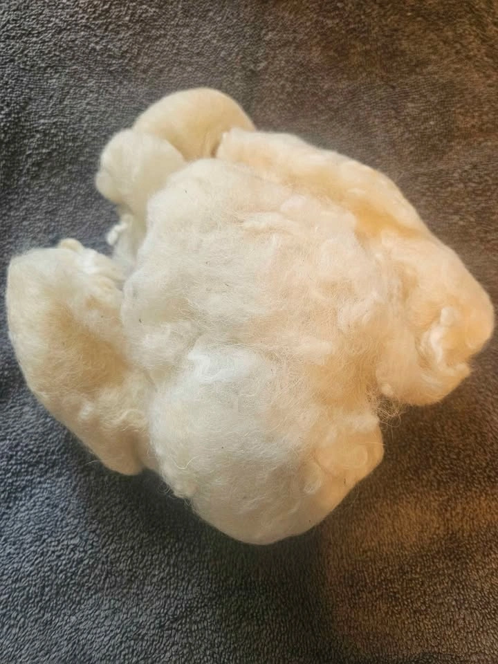 White wool bundle (swipe to see all pics) - photo 3